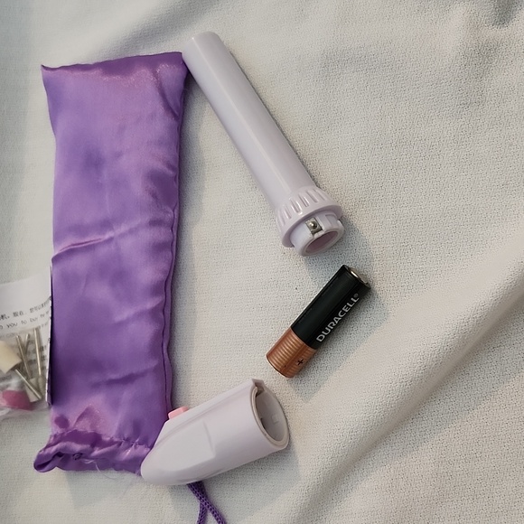 Four Piece Professional Grooming and Facial Cleansing System Set - Picture 11 of 17